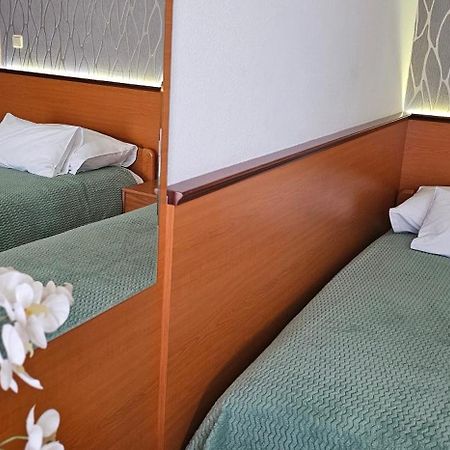Sobe/Rooms Riva 扎达尔 外观 照片