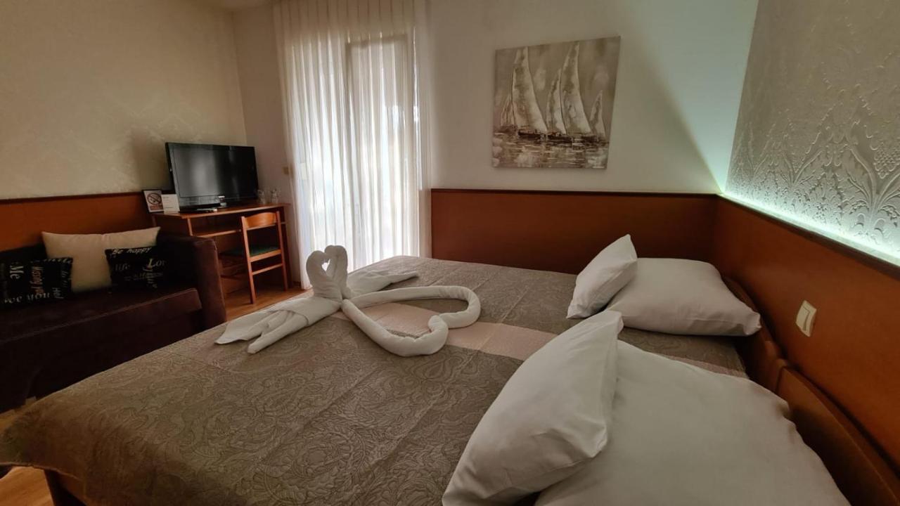 Sobe/Rooms Riva 扎达尔 外观 照片