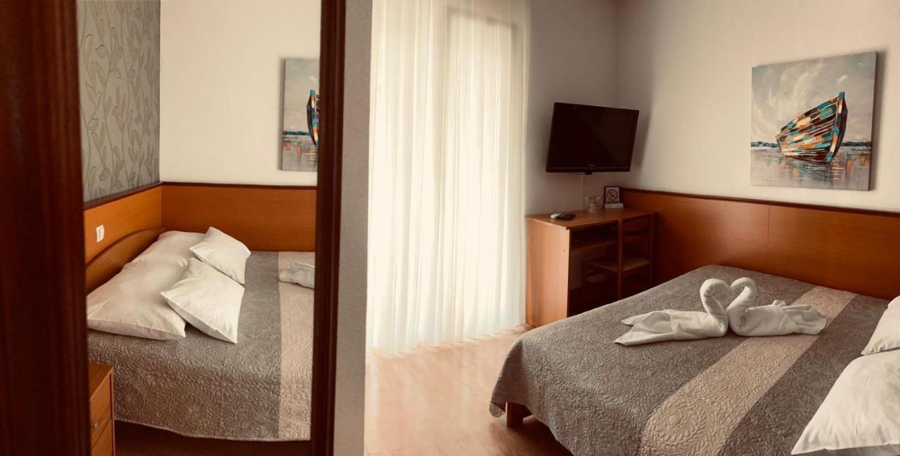 Sobe/Rooms Riva 扎达尔 外观 照片
