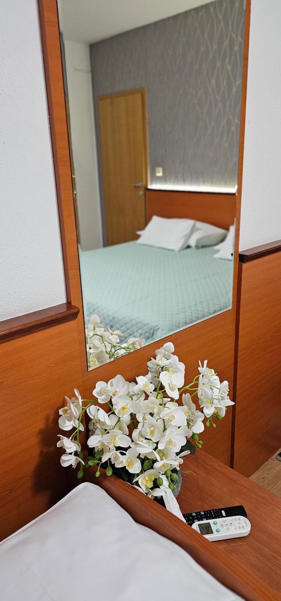 Sobe/Rooms Riva 扎达尔 外观 照片